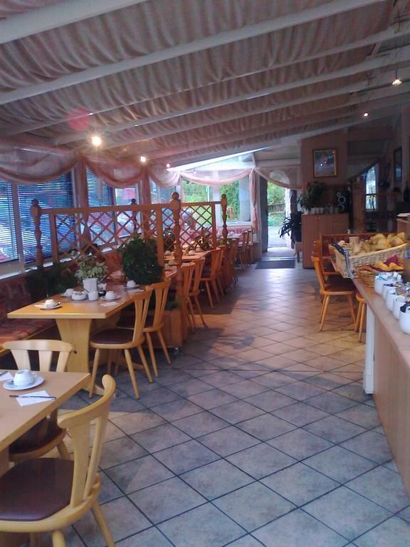 Hotel Gasthof Turm Grunhaid Bagian luar foto